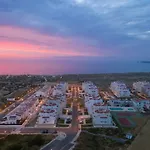 Daire 40 - Me And The Sea Ferrel (Leiria)